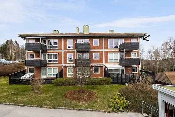Lekker 2-roms hjørneleilighet med balkong og fjordgløtt