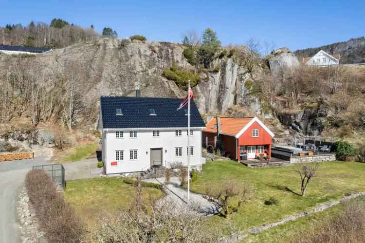 Skipperhus og moderne bolig p
	Sande Feda