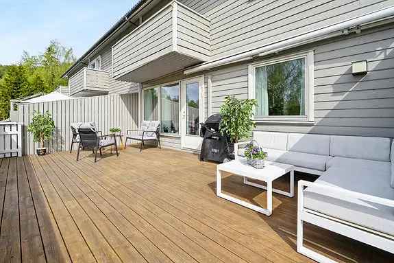 Rekkehus Stenseth 3 Soverom Garasje Solrike Uteplasser