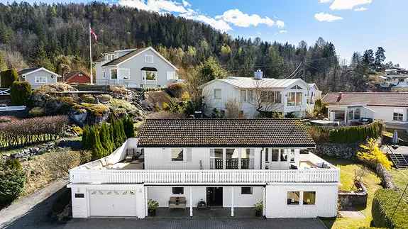 Enebolig med sjøutsikt Eidangerfjorden