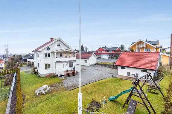 Stor 3-roms leilighet Ottestad - Garasje og bod
