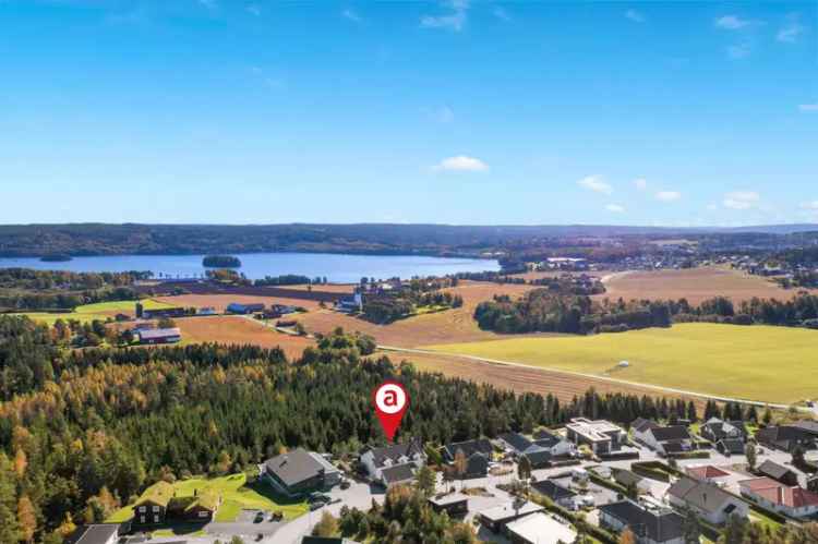 Stor Arkitekttegnet Villa p
Asak










åsen 7 Soverom Dobbel Garasje