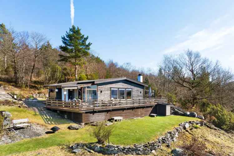Børøy Hytte - Idyllisk Sjøutsikt