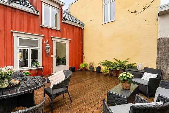 Romslig 3-roms leilighet Nedre Møllenberg