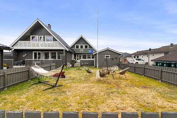 Innholdsrik Familiebolig Sjetnemarka 3 Plan Garasje