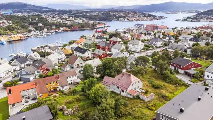 Enebolig med utsikt og stor tomt Oppussingsobjekt