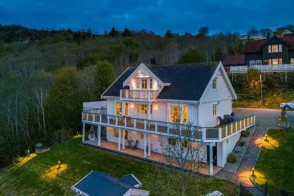 Enebolig Buvika - Stor familiebolig med dobbelgarasje