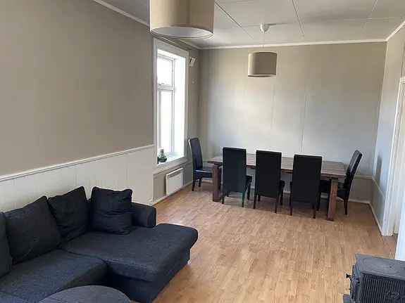 Stor og lys leilighet i Rena sentrum - 3 eller 2 soverom