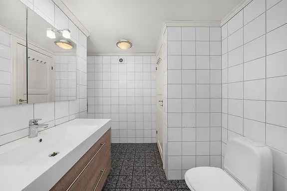 2 Roms Bofelleskap Strømmen - Nyoppusset