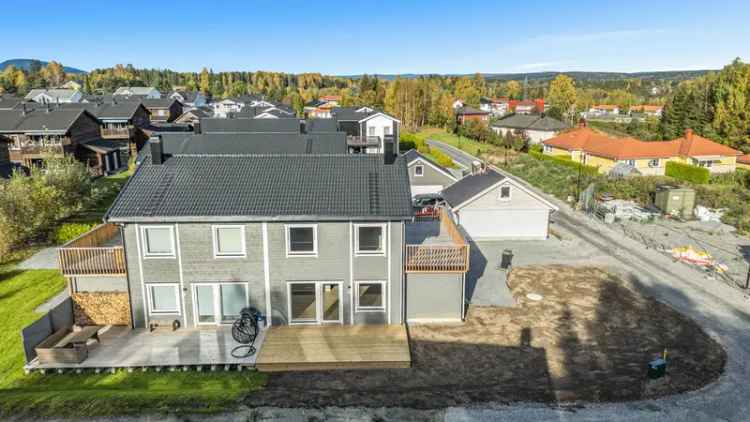 Bjørnsrud Hage Familiebolig - 3 soverom 2 stuer Carport