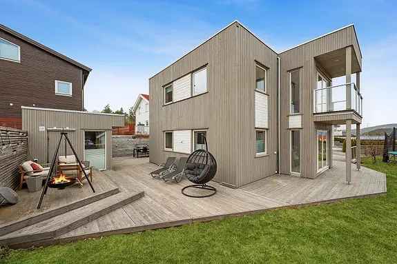 Nyere Elegant Funkisbolig Nar Steinsfjorden