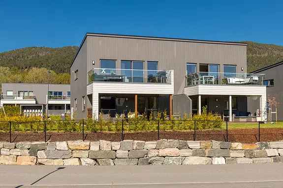 Moderne tomannsbolig 2022 - Carport - HTH Kjøkken