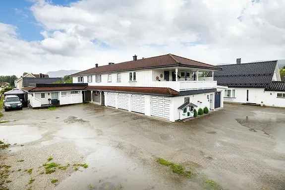 Steinberg 4-roms leilighet med garasje - Barnevennlig