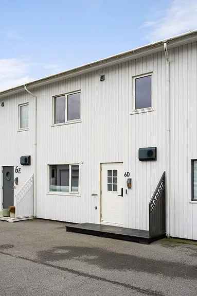 Vigrestad Rekkehus 3 Soverom Garasje Terrasse