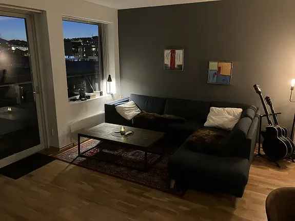 Sentral leilighet med panoramautsikt - Studentvennlig