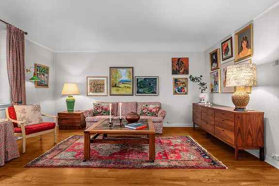 3 4-roms leilighet Oppussingsobjekt 123 m² Balkong Peis Grünerløkka