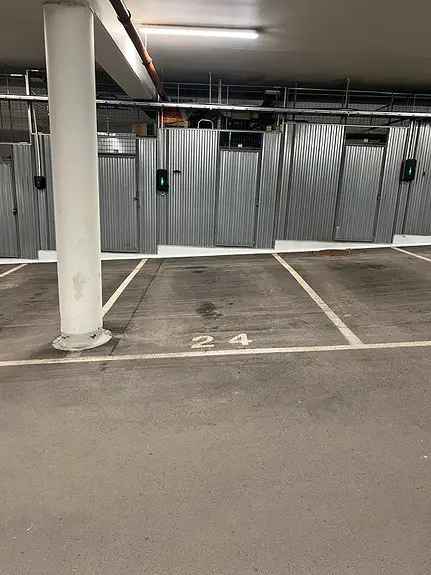 Garasjeplass med Elbil Lader - 1500kr