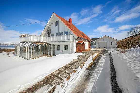 Enebolig Myrullveien 45 - Lys og Praktisk