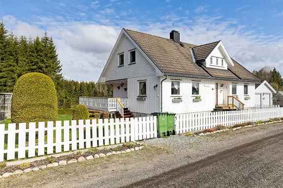 9-roms Enebolig Gan Lillestrøm - Landlig beliggenhet