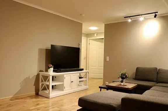 Sentral 2-roms leilighet Stavanger - Garasje og Elbillader