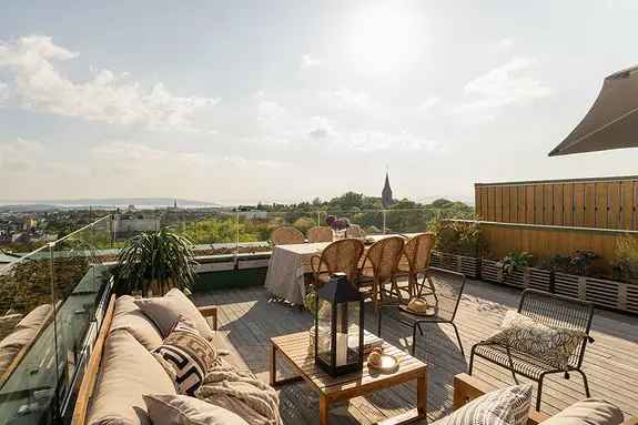 Topp leilighet med takterrasse - Panoramautsikt og garasje
