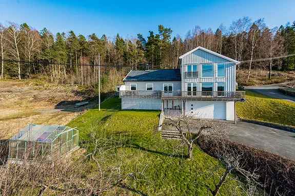 Stor enebolig Tromøy - Utsikt, Brygge, Sjøbu, Solceller