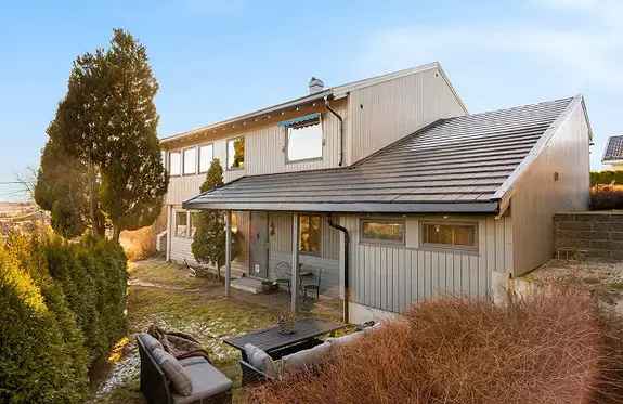 Hybel sentralt Yven 55kvm Hage Parkering
