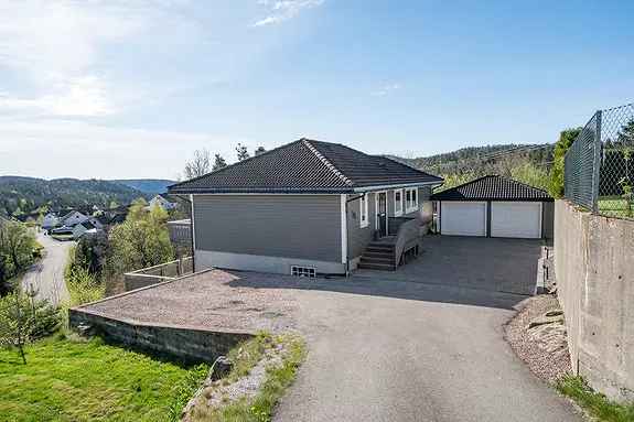Enebolig Lomtjønn - Godkjent Utleiedel - Dobbelgarasje
