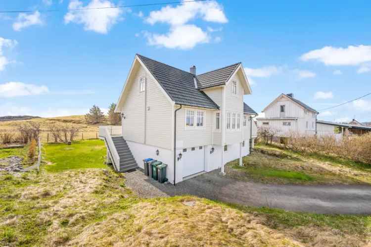 Enebolig Smøla - Arkitekttegnet med sjøutsikt