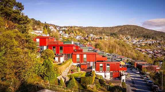 Rekkehus med Utsikt Hamrelien - Hage Garasje Barnevennlig