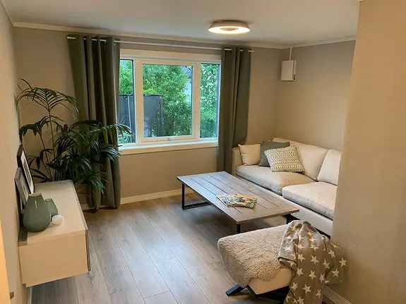 Moderne Hybel Danvik 38m2 -  Egen Inngang og UtePlass