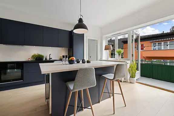 Toppleilighet p Frogner m Peis og Balkong