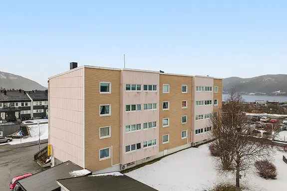 Lyngheim Andelsleilighet - Heis, Balkong, Bod