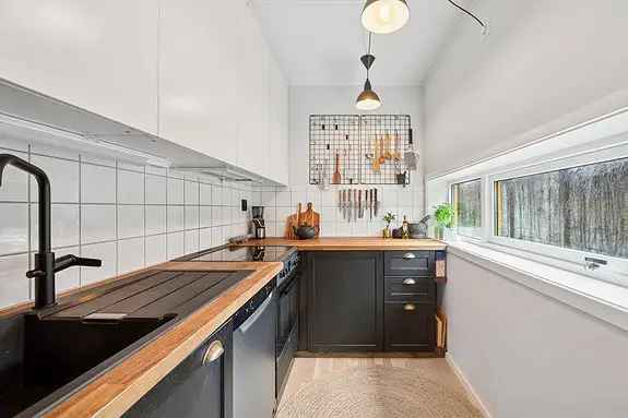 Lys 3-roms leilighet Gulskogen - Vestvendt terrasse og garasje