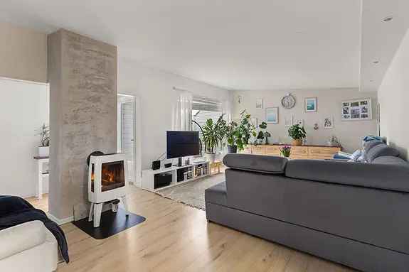 Andelsrekkehus Garasje Terrasse Kjeller