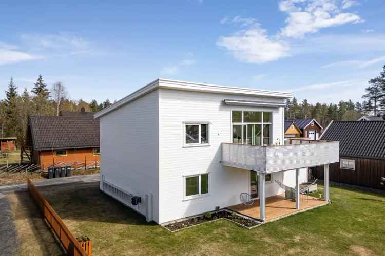 Enebolig 2022 4 Soverom Carport Søbakken
