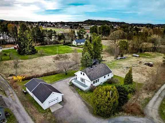 Sm
	

	

	

	åbruk Bergemoen - Enebolig med stor tomt og garasje