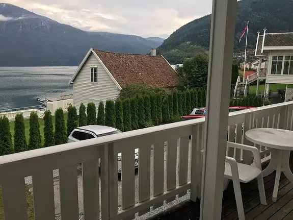 Hybel 3 Soverom Sogndal Sentrum Gratis Parkering
