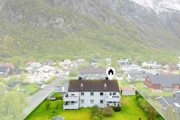 Stilren leilighet Holten - Garasje - Oppgradert