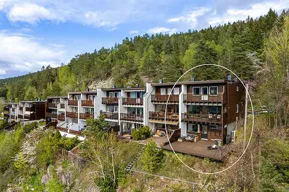 Enderekkehus på Åssiden 3 soverom 2 bad Garasje Elbillader