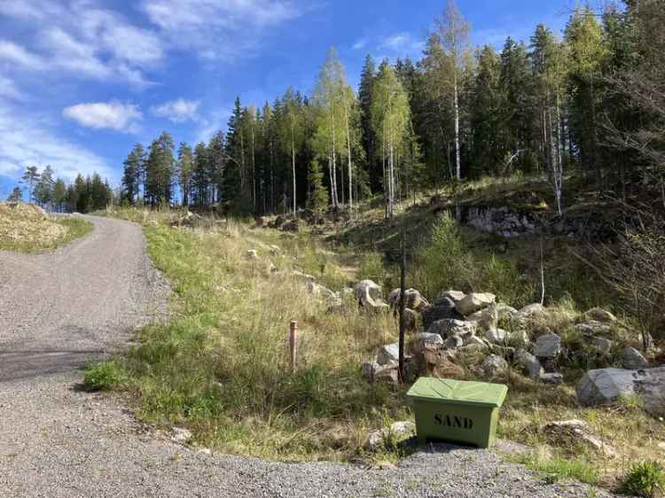 Stor hyttetomt på hele 2503,7 m2. Idyllisk beliggenhet på Stangnessetra hyttefelt.