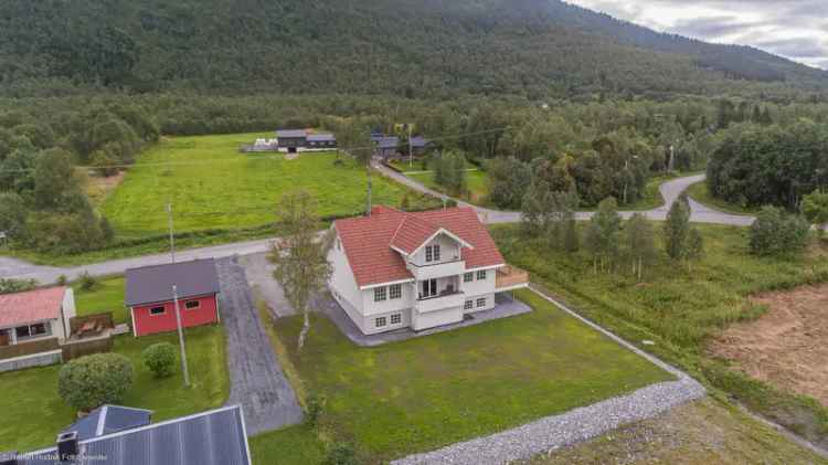 Enebolig Aspelund 4 soverom 2 bad Garasje Utleiemuligheter
