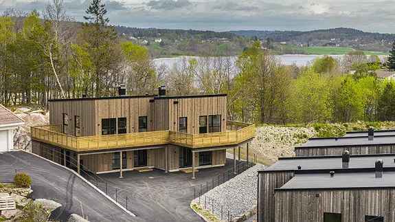 Tomannsbolig Vik - 4 Soverom 2 Bad Carport Barnevennlig