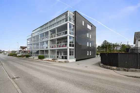Romslig Endelig Leilighet I Vigrestad Sentrum