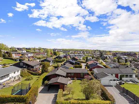 Koselig enebolig med særpreg i Sirius 40