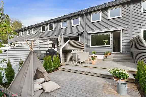 Moderne Rekkehus 3 Soverom Flott Kjøkken 2 Bad Solrik Terrasse