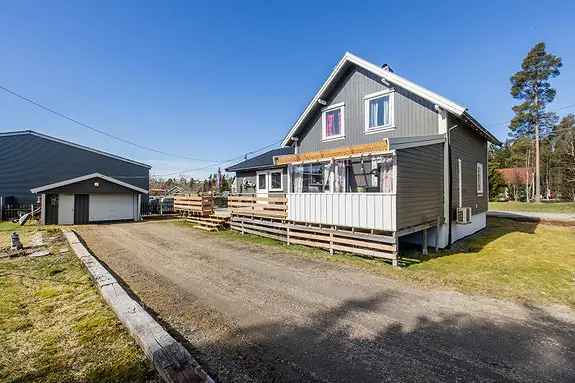 Båstad - Koselig bolig med stor terrasse og garasje