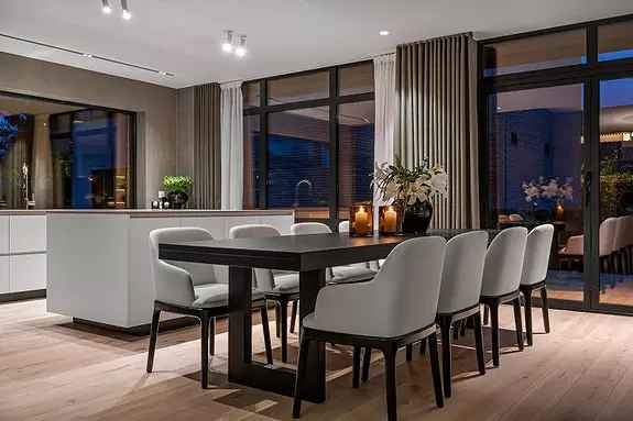 Luksuriøs Hageleilighet 172m² - Privat Inngang Terrasse Hage 2 Garasjeplasser