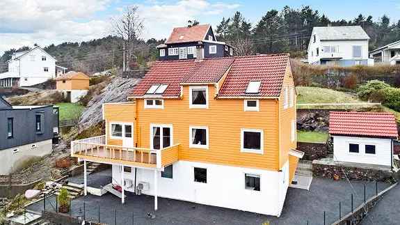 Toppleilighet 82m2 15 min sentrum Varmepumpe Parkering