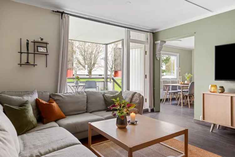Flott 3-roms leilighet med terrasse og balkong